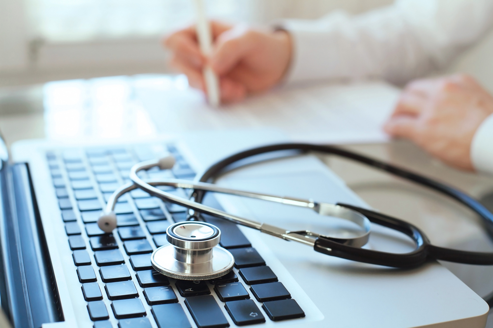 What Health Care Employers Think of Your Online Degree